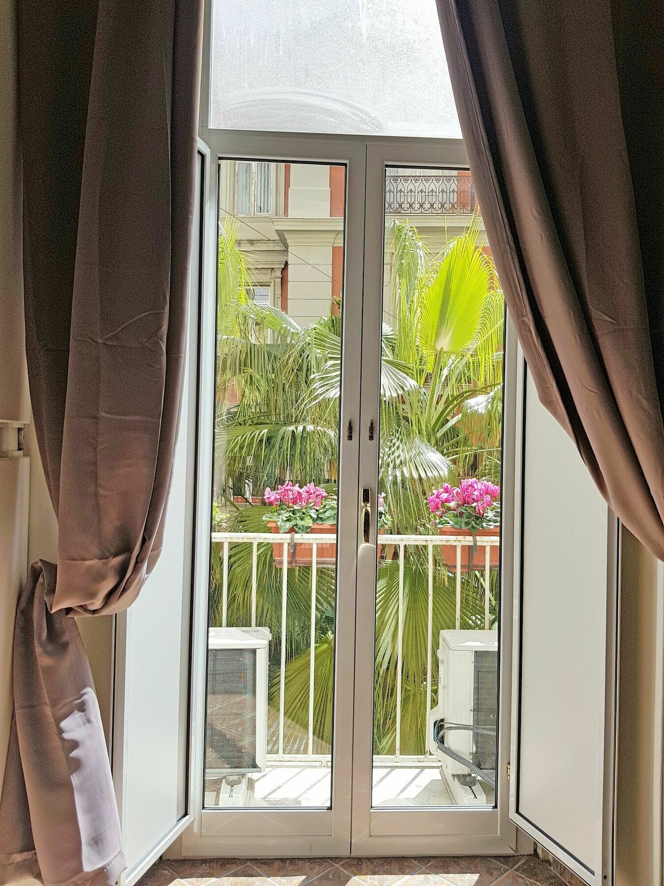 B&B Delle Palme 나폴리 외부 사진